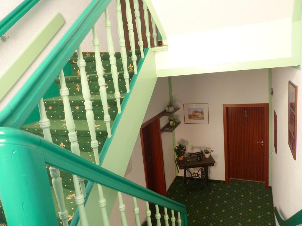 Hotel Friedchen Mit Eigener Fleischerei Artern Exterior photo